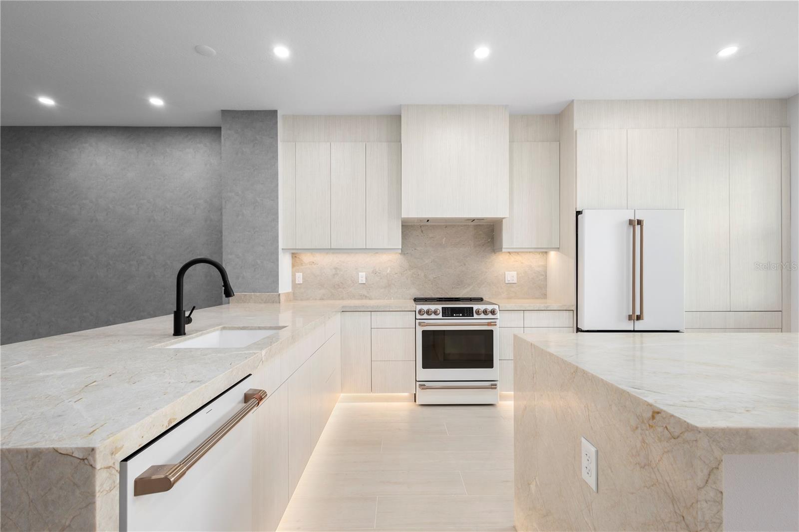 NAUTIQUE/WATERSIDE - Residential