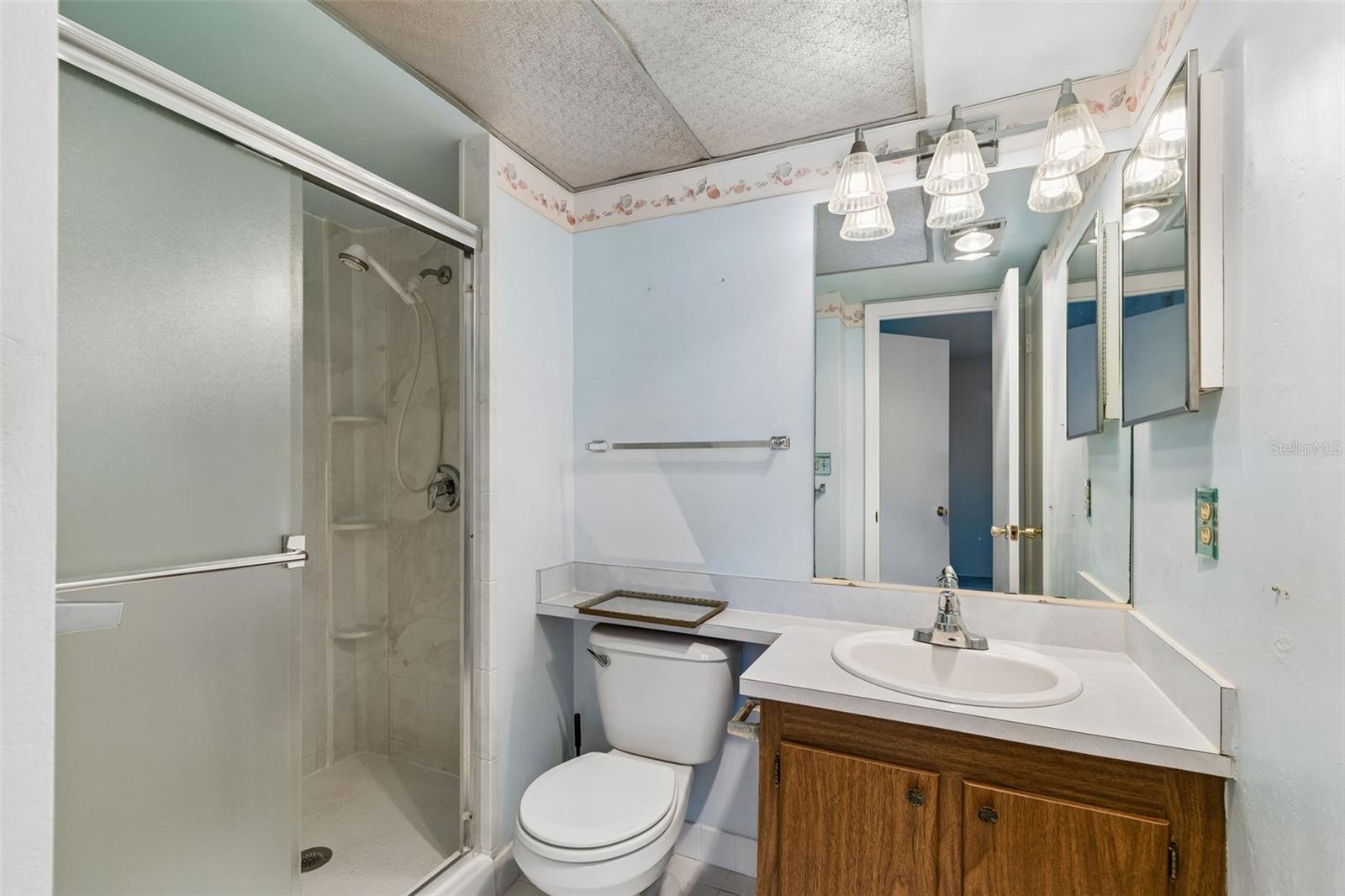 CROSSWINDS COLONY ONE CONDO - Residential Lease