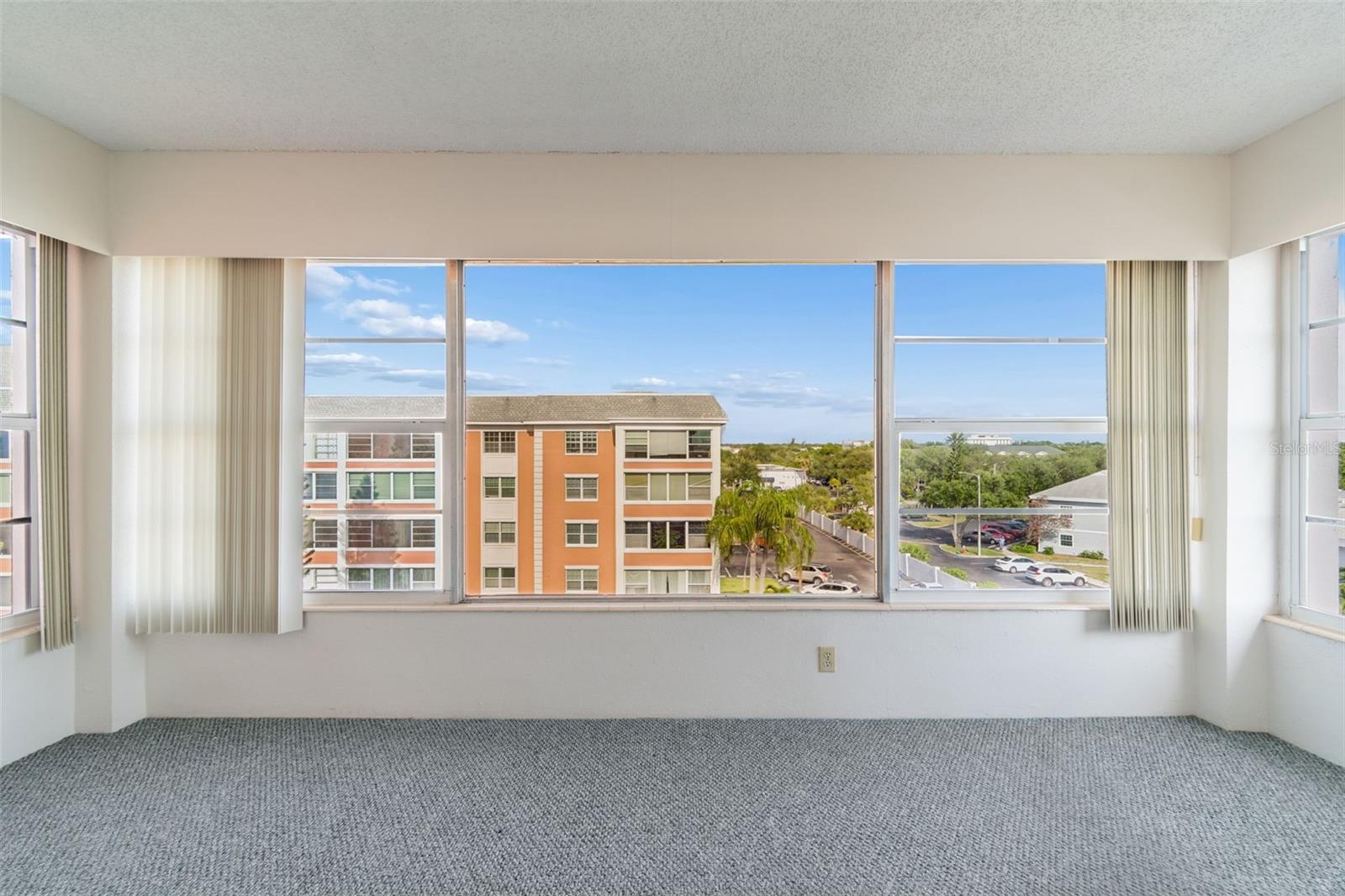 CROSSWINDS COLONY ONE CONDO - Residential Lease