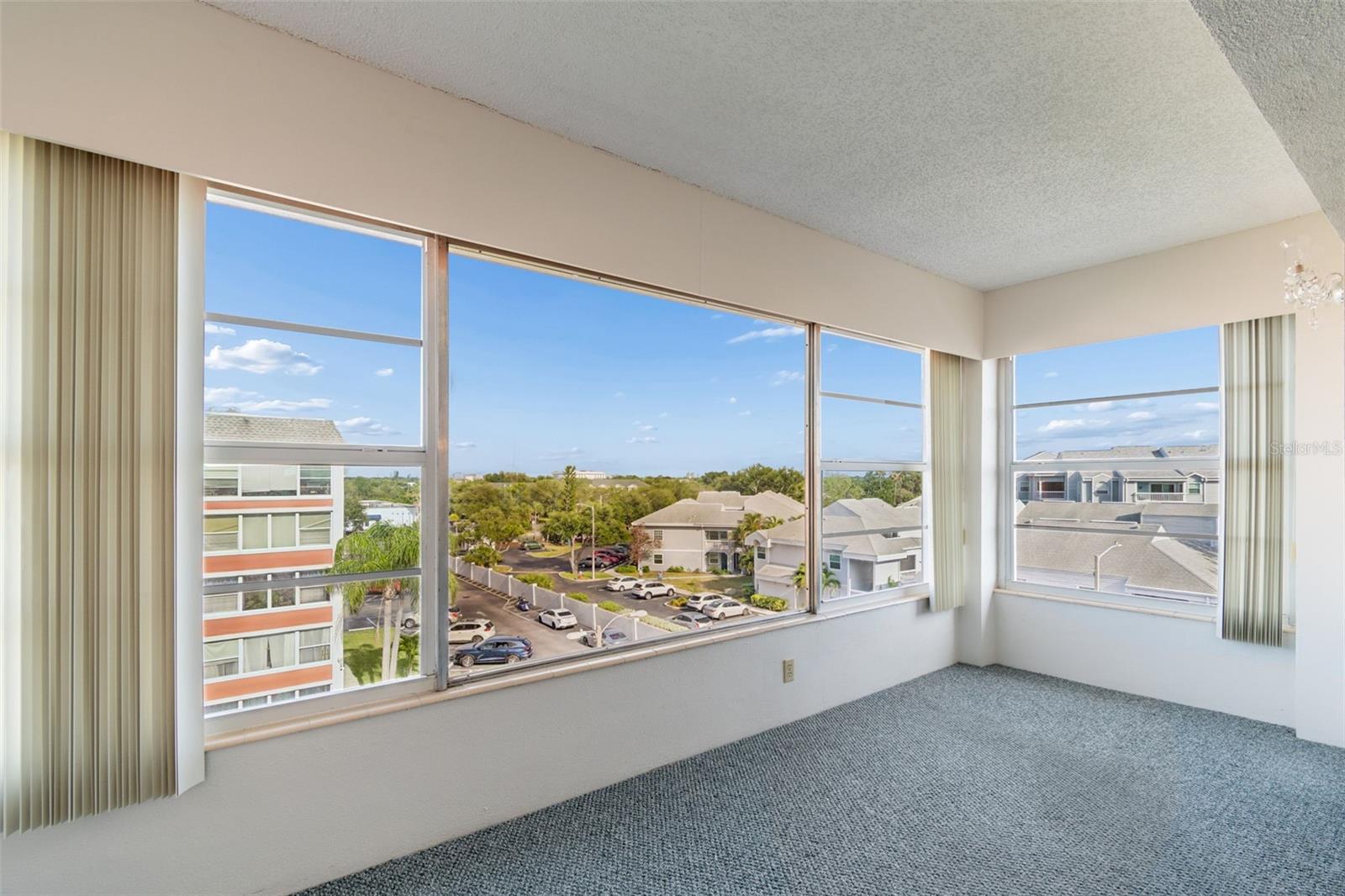 CROSSWINDS COLONY ONE CONDO - Residential Lease