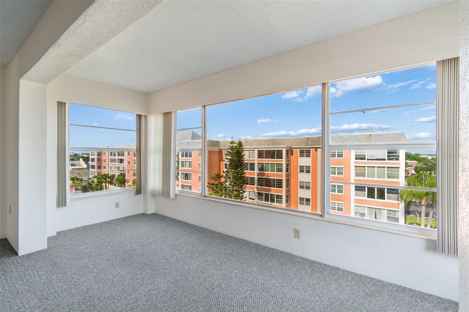 CROSSWINDS COLONY ONE CONDO - Residential Lease