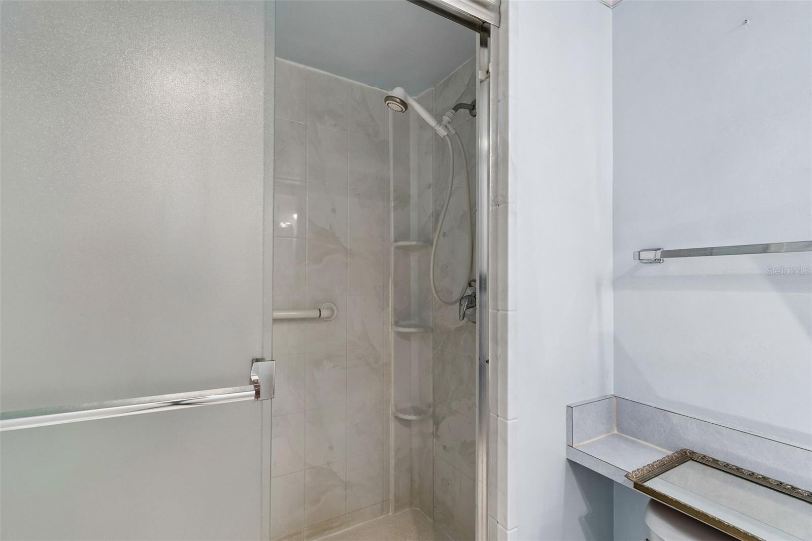 CROSSWINDS COLONY ONE CONDO - Residential Lease