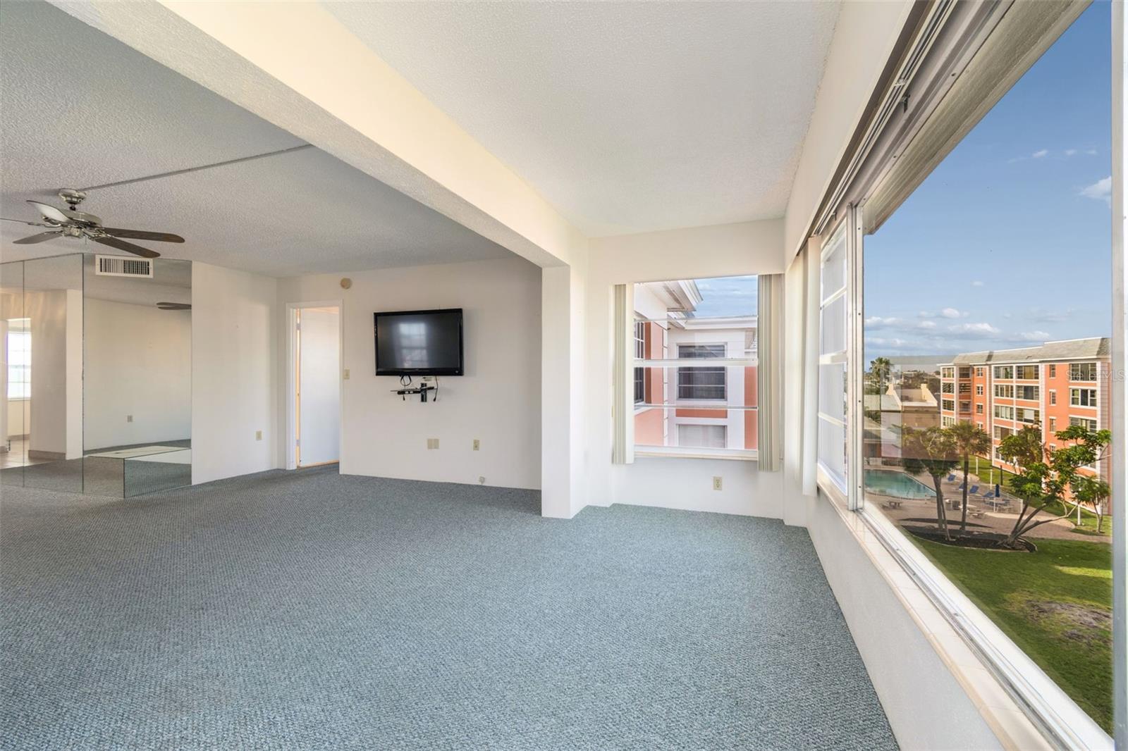 CROSSWINDS COLONY ONE CONDO - Residential Lease
