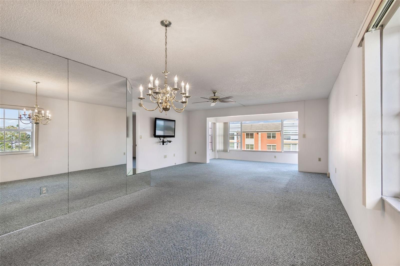 CROSSWINDS COLONY ONE CONDO - Residential Lease