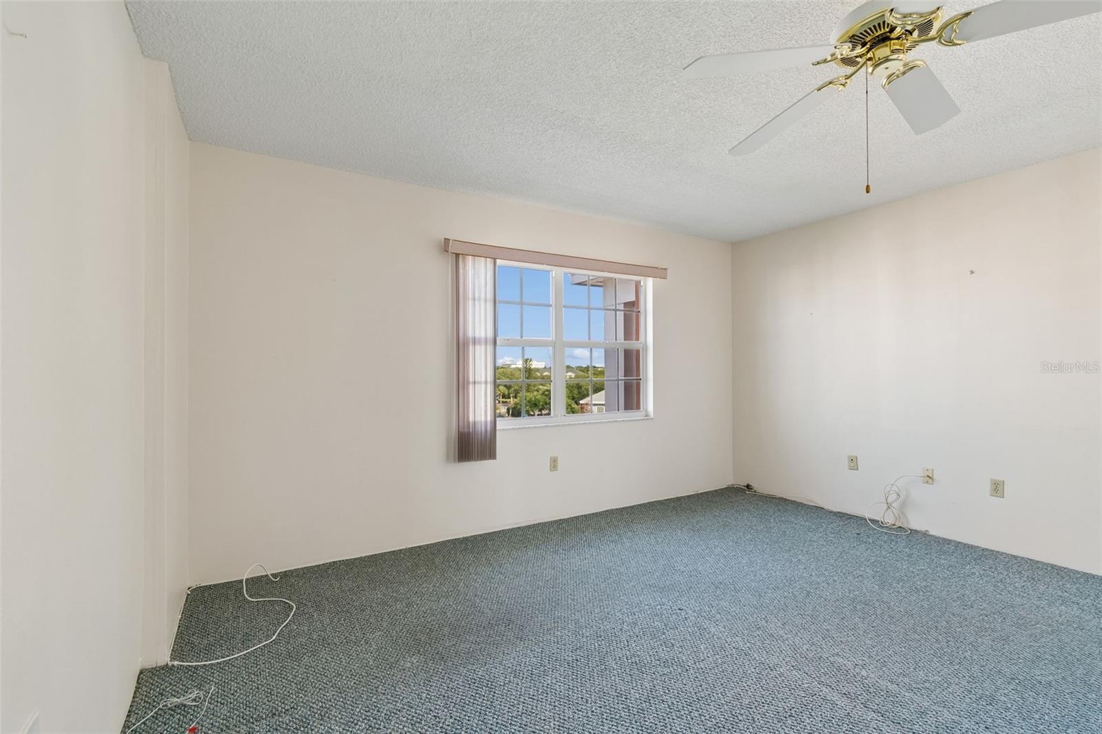 CROSSWINDS COLONY ONE CONDO - Residential Lease