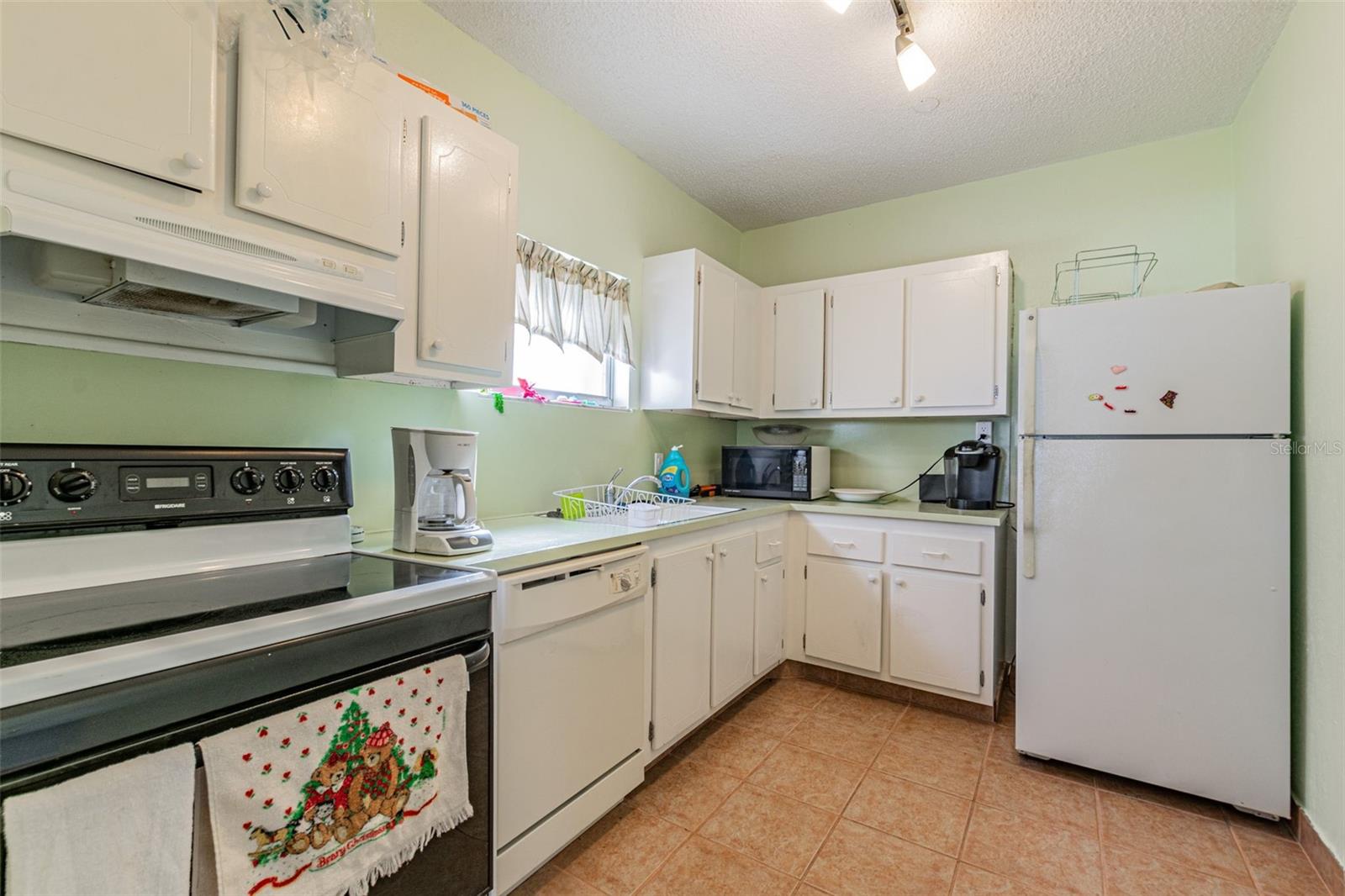 CROSSWINDS COLONY ONE CONDO - Residential Lease
