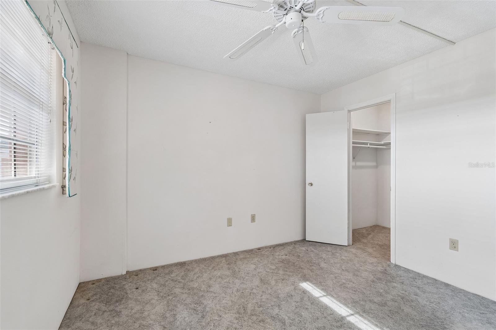 CROSSWINDS COLONY ONE CONDO - Residential Lease