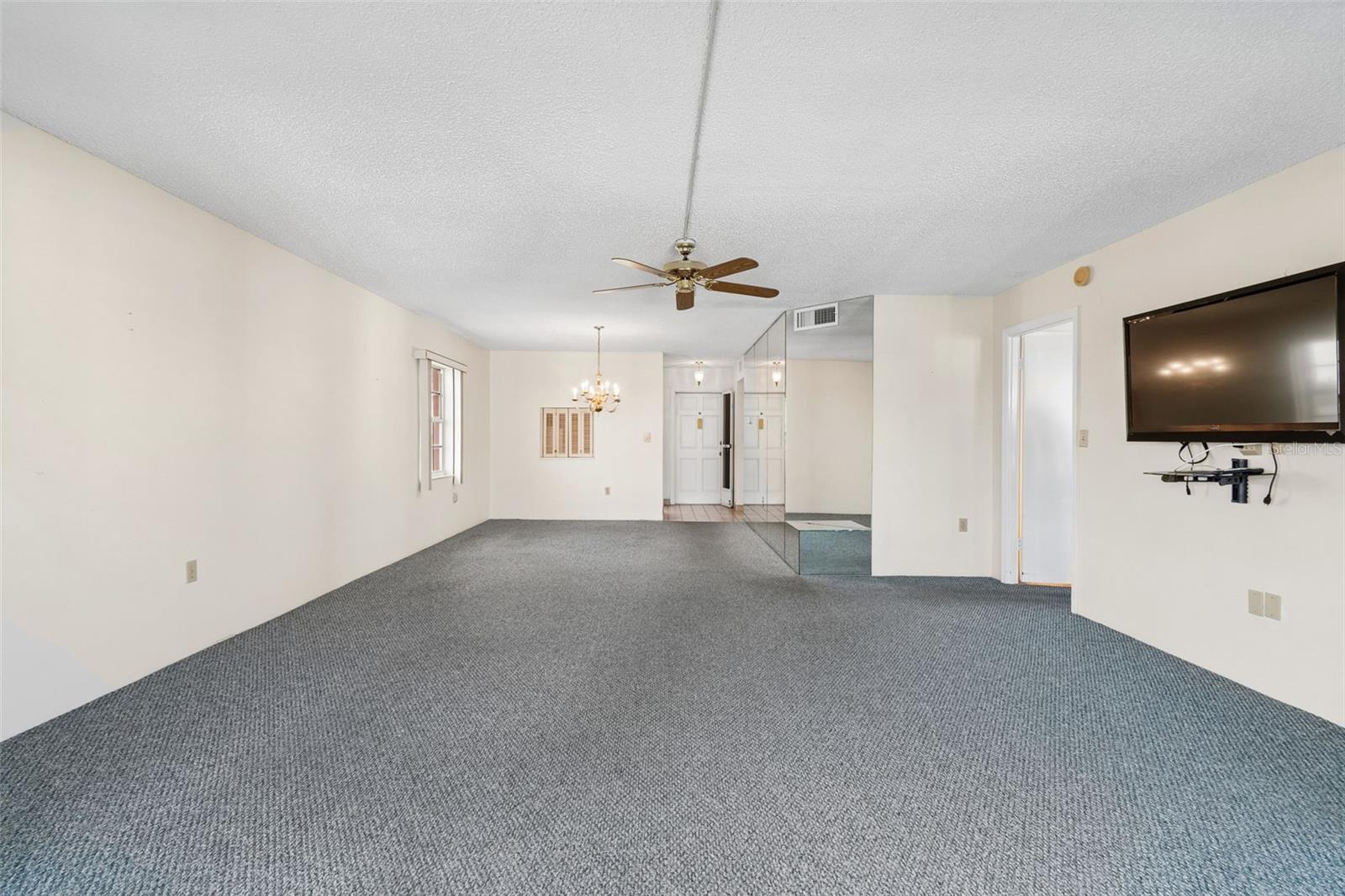 CROSSWINDS COLONY ONE CONDO - Residential Lease