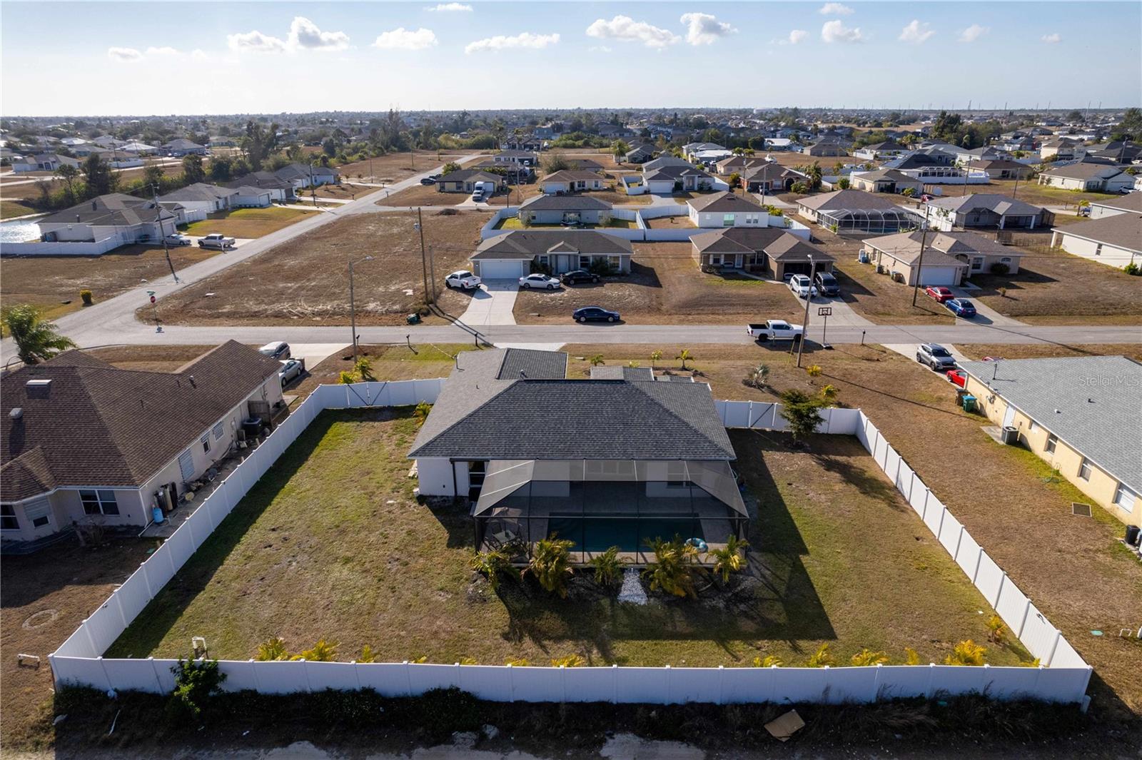 CAPE CORAL - Residential