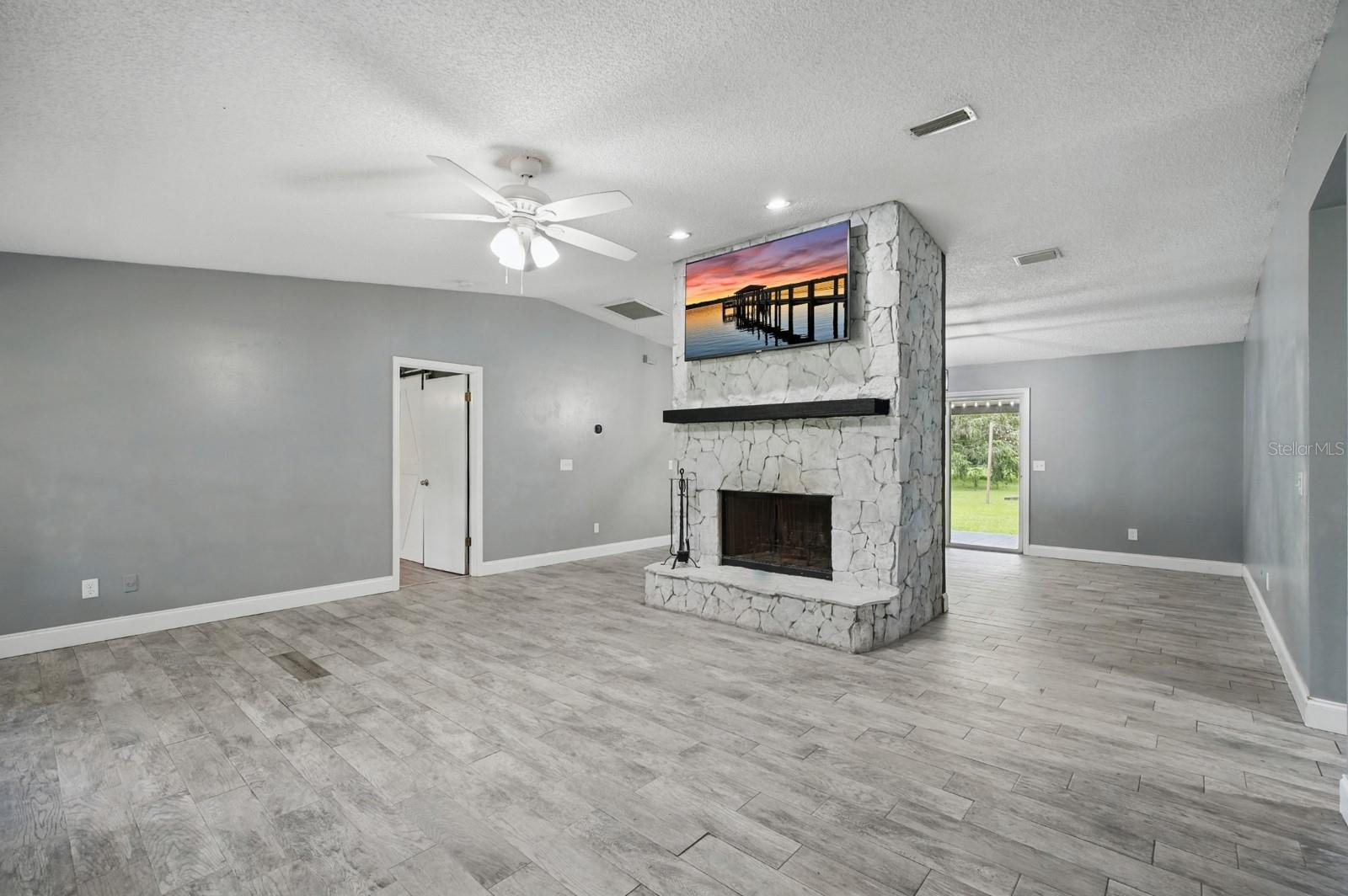2950 RAGIS ROAD