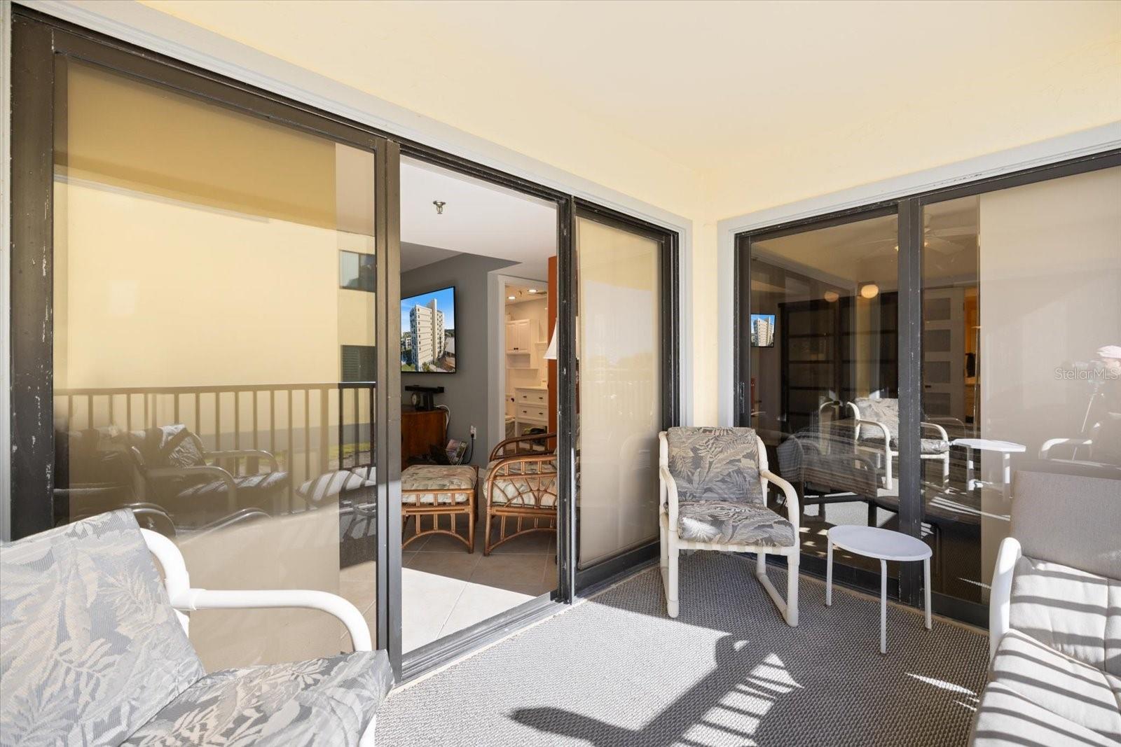 MACARTHUR BEACH - Residential