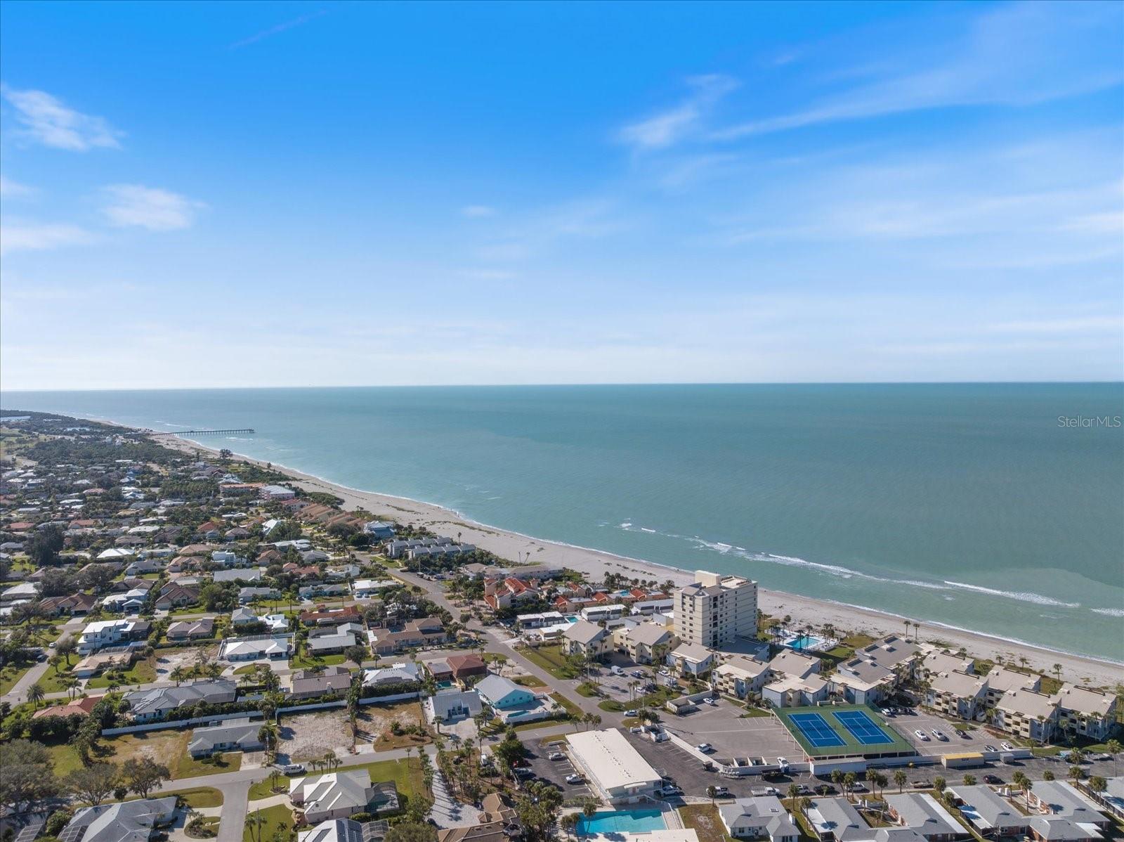 MACARTHUR BEACH - Residential