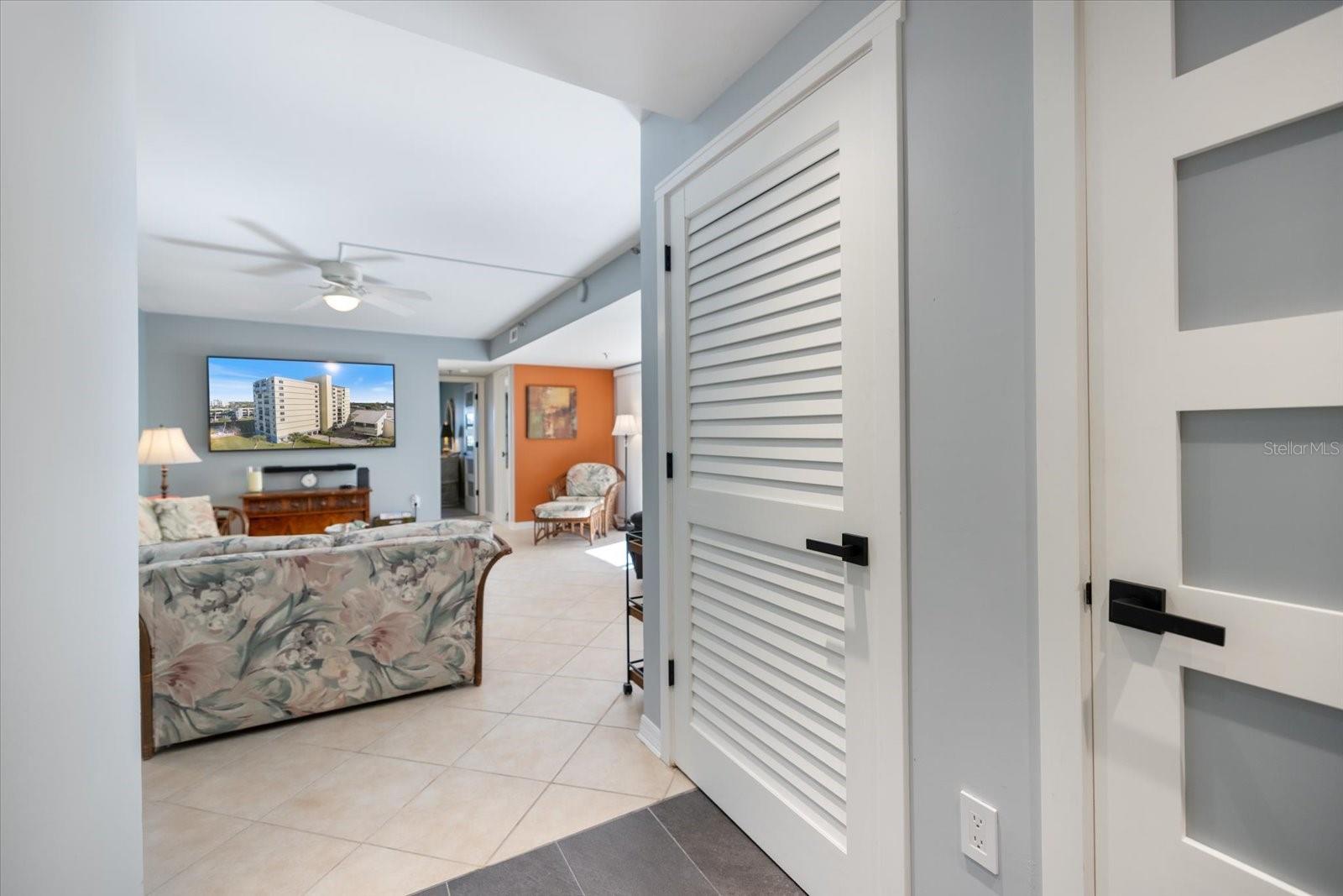 MACARTHUR BEACH - Residential