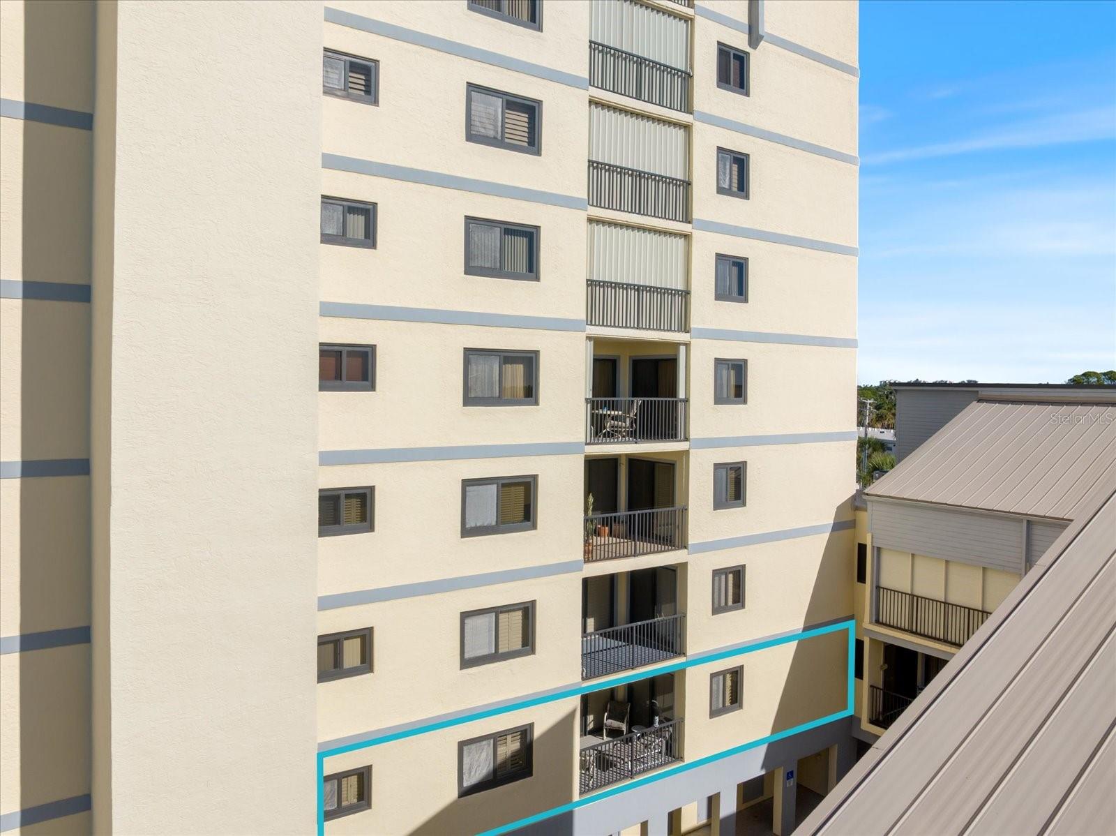 MACARTHUR BEACH - Residential