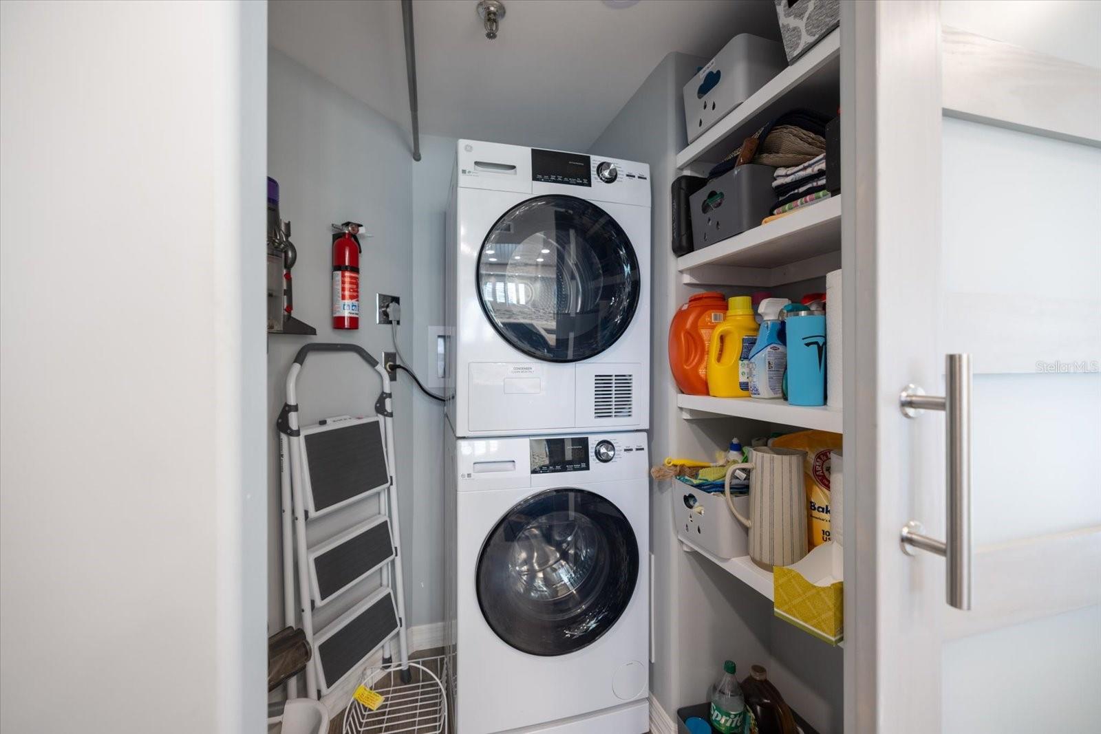 MACARTHUR BEACH - Residential