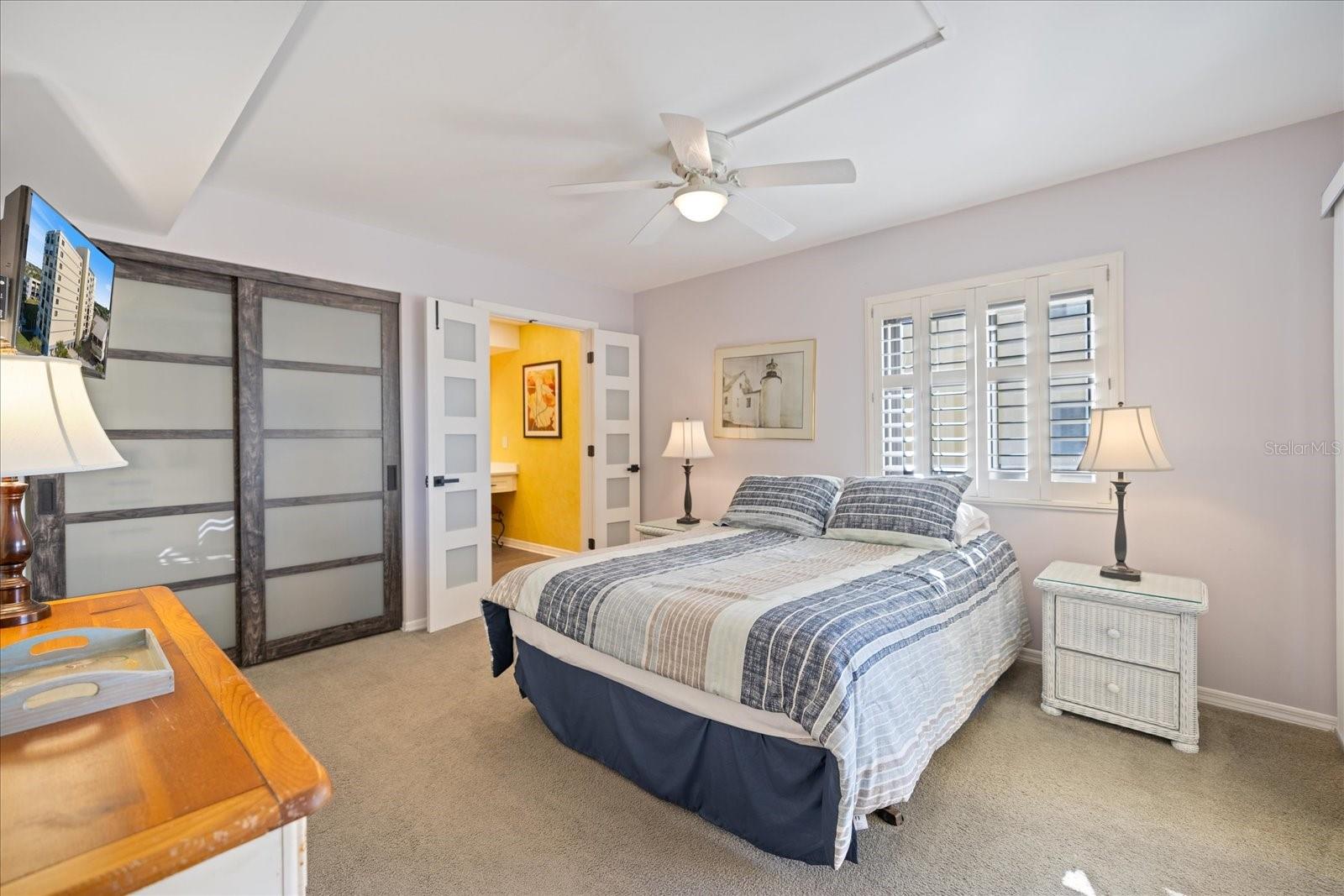 MACARTHUR BEACH - Residential