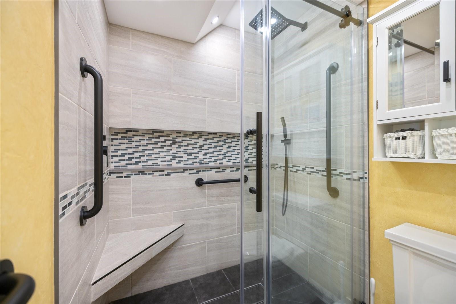 MACARTHUR BEACH - Residential