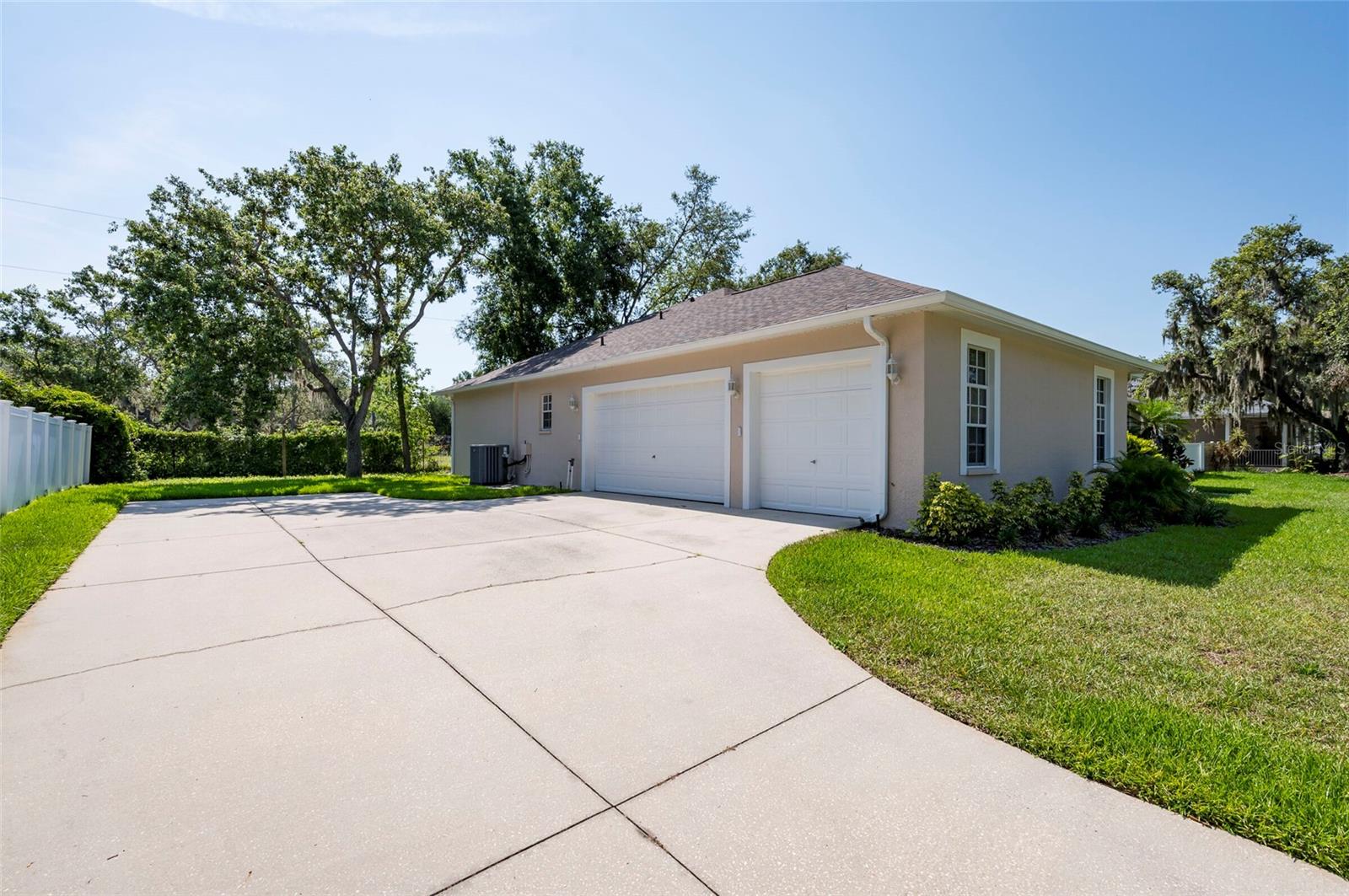 9908 ALAFIA RIVER LANE
