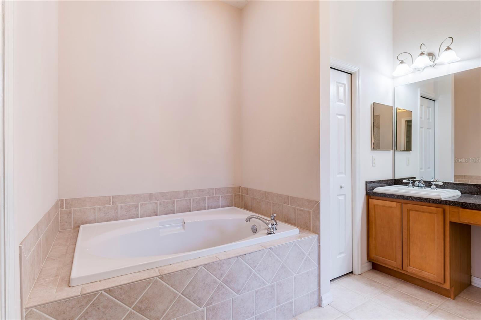 ALAFIA RIVER ESTATES - Residential