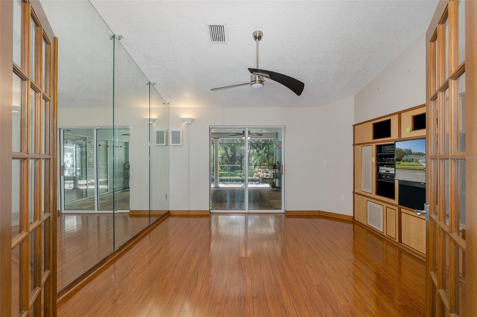 3609 MONTCLAIR DRIVE
