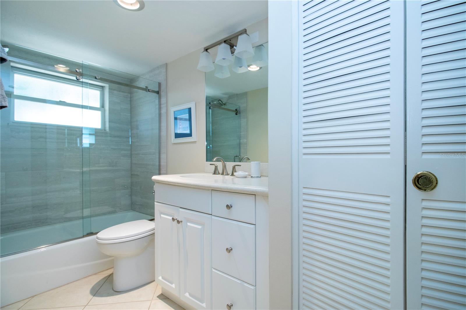 CRYSTAL SANDS 2 - Residential