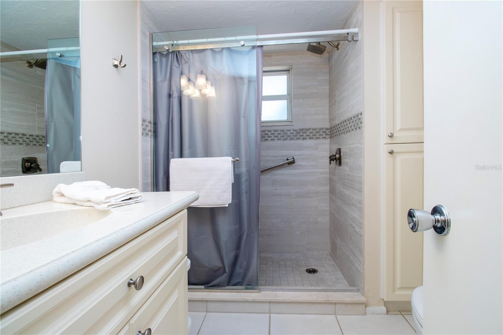 CRYSTAL SANDS 2 - Residential