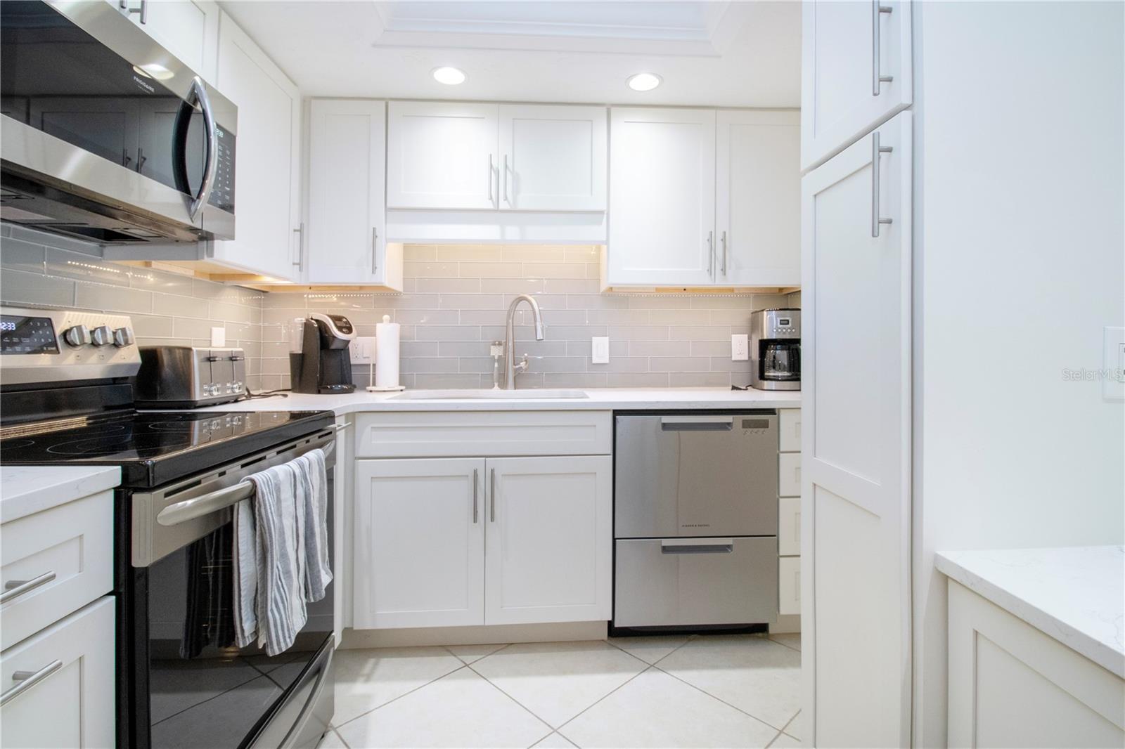 CRYSTAL SANDS 2 - Residential