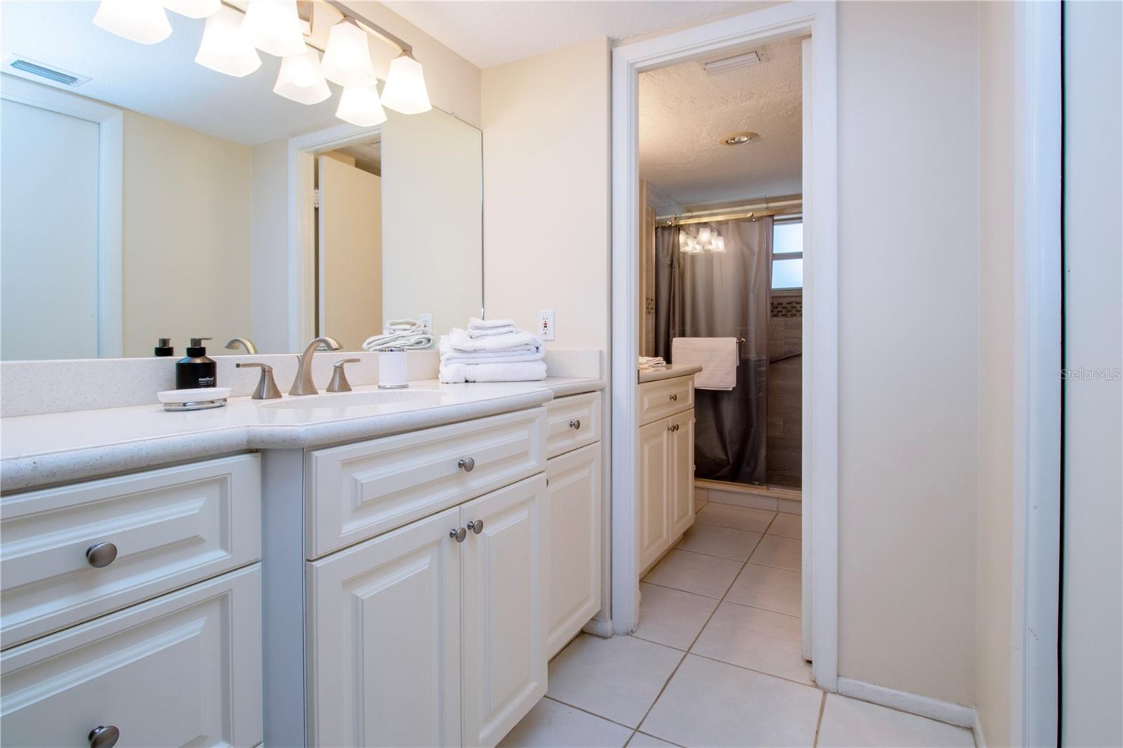 CRYSTAL SANDS 2 - Residential