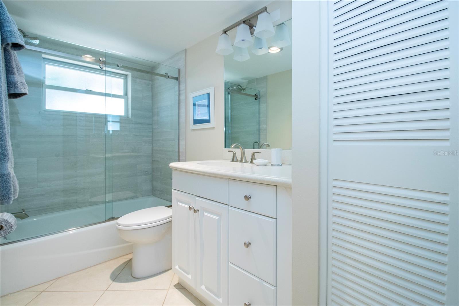 CRYSTAL SANDS 2 - Residential