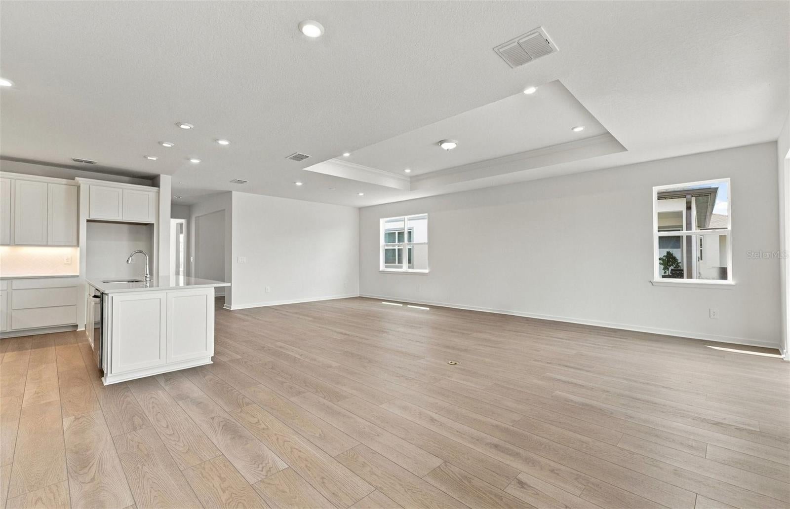 1719 RUBY LANE