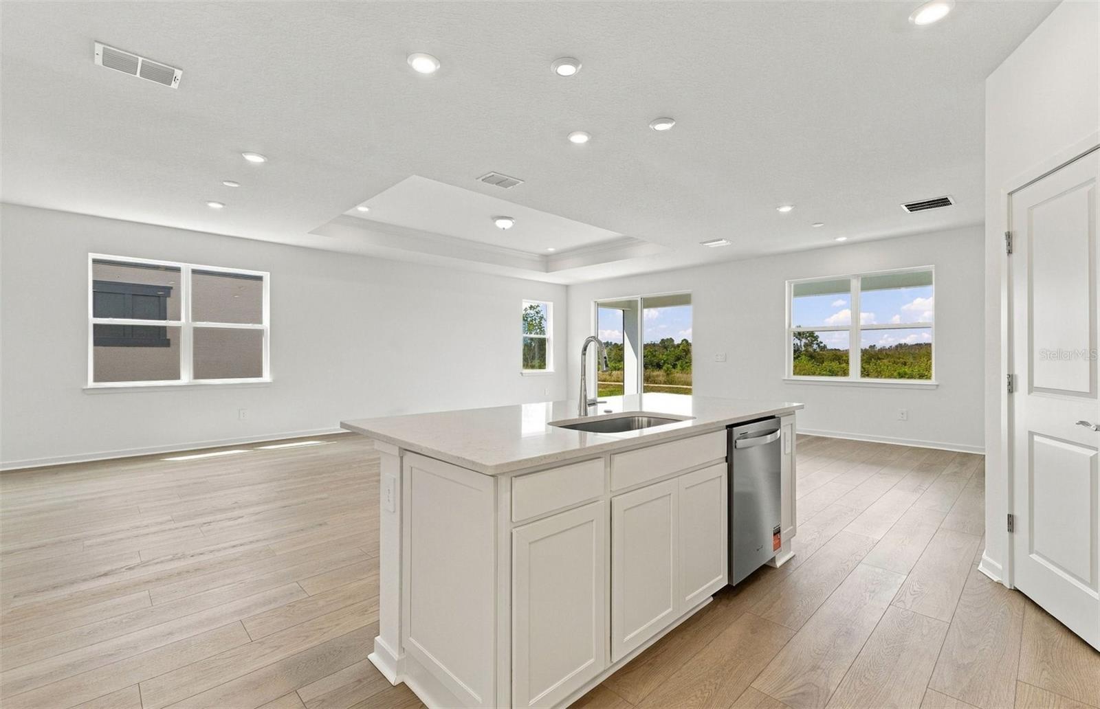 1719 RUBY LANE