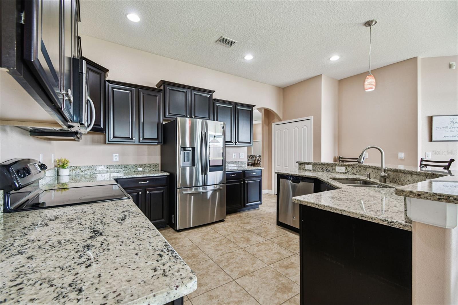 SPYGLASS AT RIVER BEND - Residential