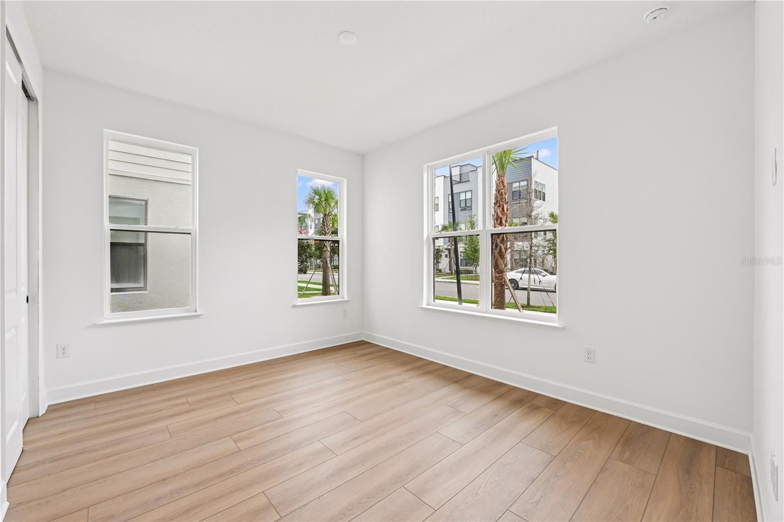 2296 BRIX STREETS