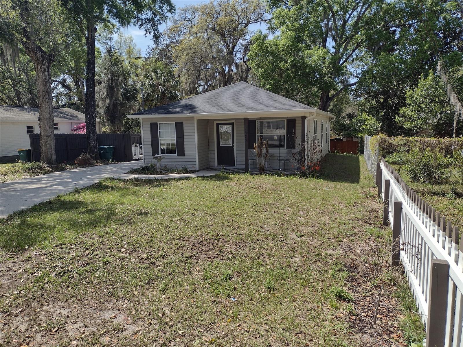 MOUNT DORA GRANITE STATE COURT - Residential