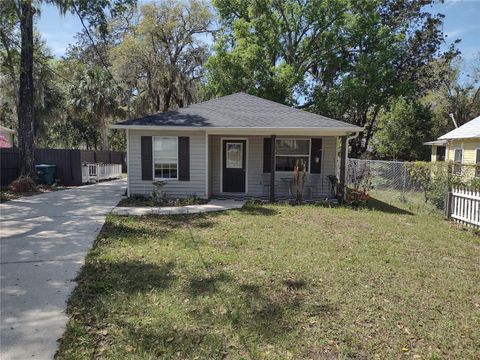 1523 GRANITE STATE COURT MOUNT DORA FL 32757