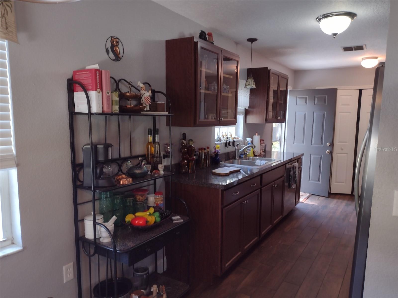 MOUNT DORA GRANITE STATE COURT - Residential