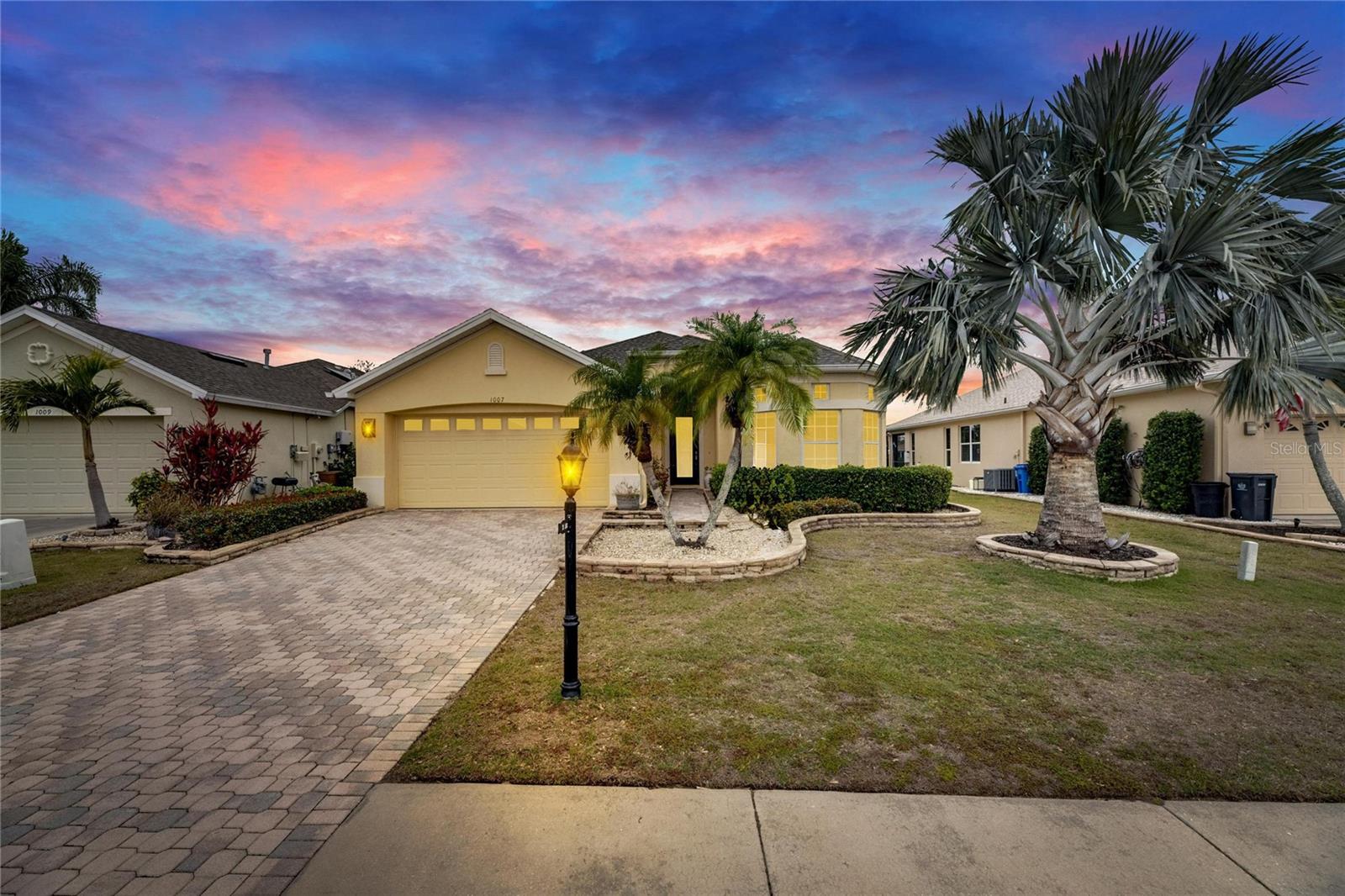 An active 55+ adult community, unfurnished 2-bedroom + den, 2-bath home with a 2-car garage is located in the exclusive Renaissance neighborhood of Sun City Center. With nearly 2,000 sq ft, the home features a split floor plan, high ceilings, a gourmet kitchen with quartz counters and a gas range, and a spacious primary suite with dual closets, a tray ceiling, and a Roman shower. Enjoy peaceful pond and golf course views from the screened lanai.
Rent is $2,200/month with a $2,200 security deposit and a $500 non-refundable pet deposit (small pets considered case-by-case). Minimum 3-month lease required. Tenants enjoy exclusive access to Club Renaissance with golf, dining, pool, spa, fitness, and more. Optional access to all Sun City Center amenities is available. Call today to schedule a showing!