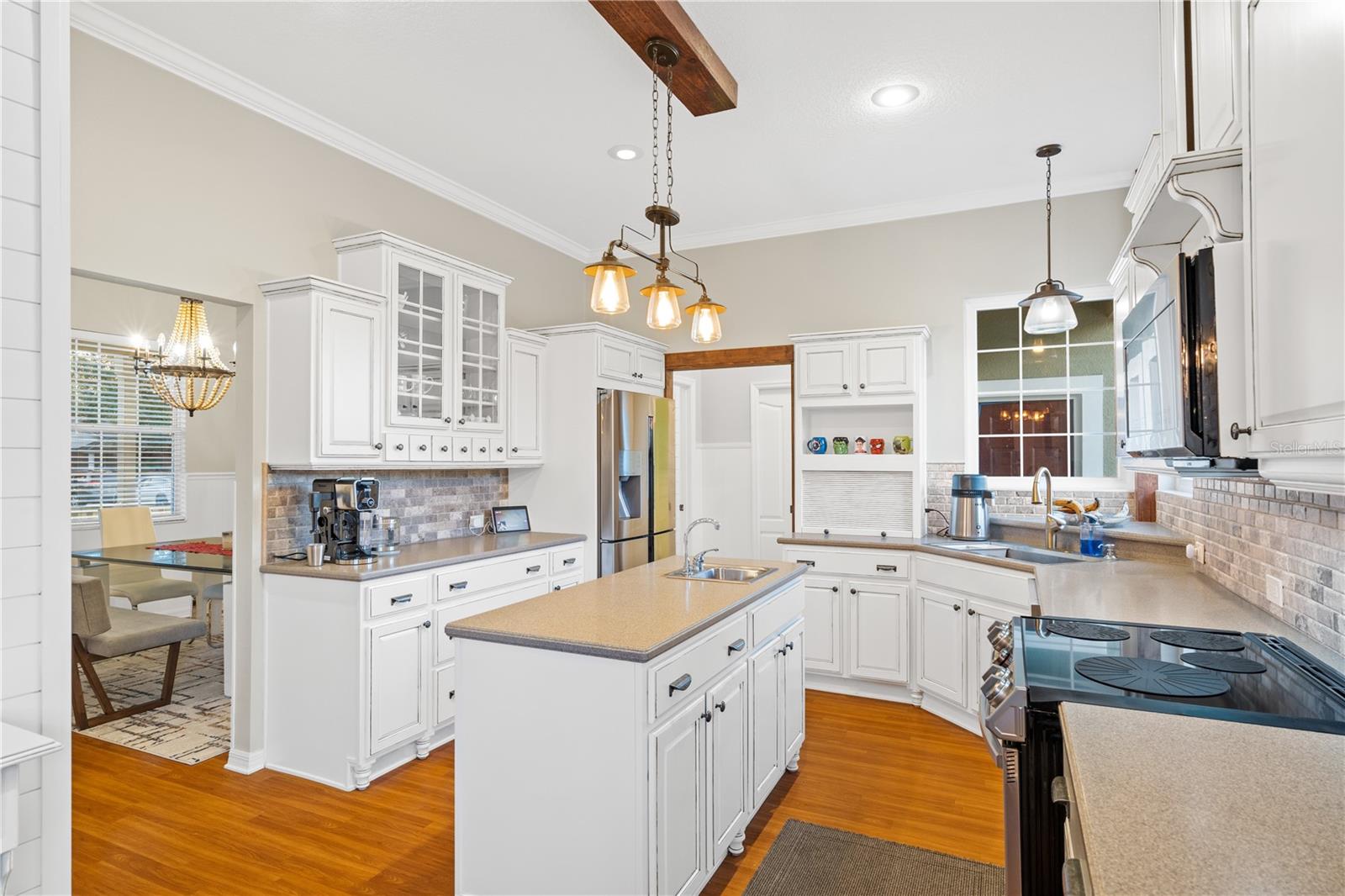 RUNNYMEDE OAKS UNREC - Residential