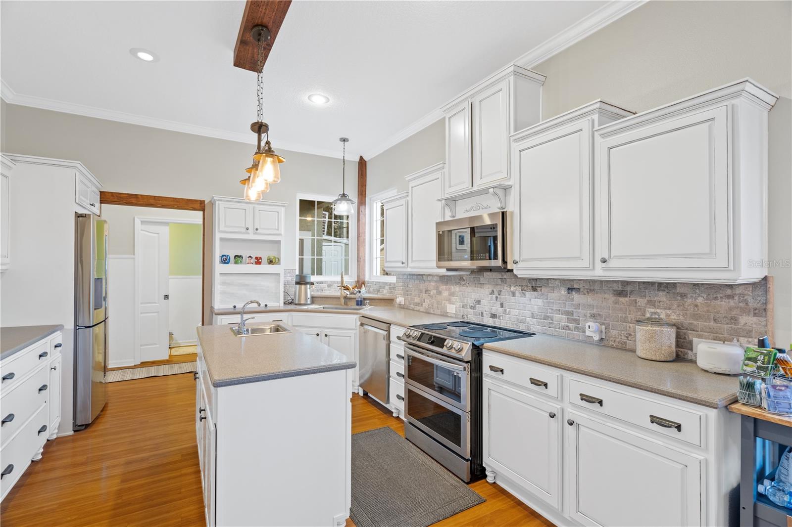 RUNNYMEDE OAKS UNREC - Residential