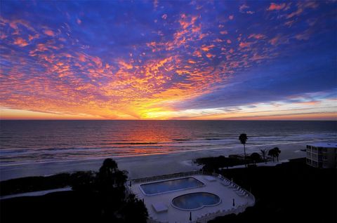 A home in LONGBOAT KEY