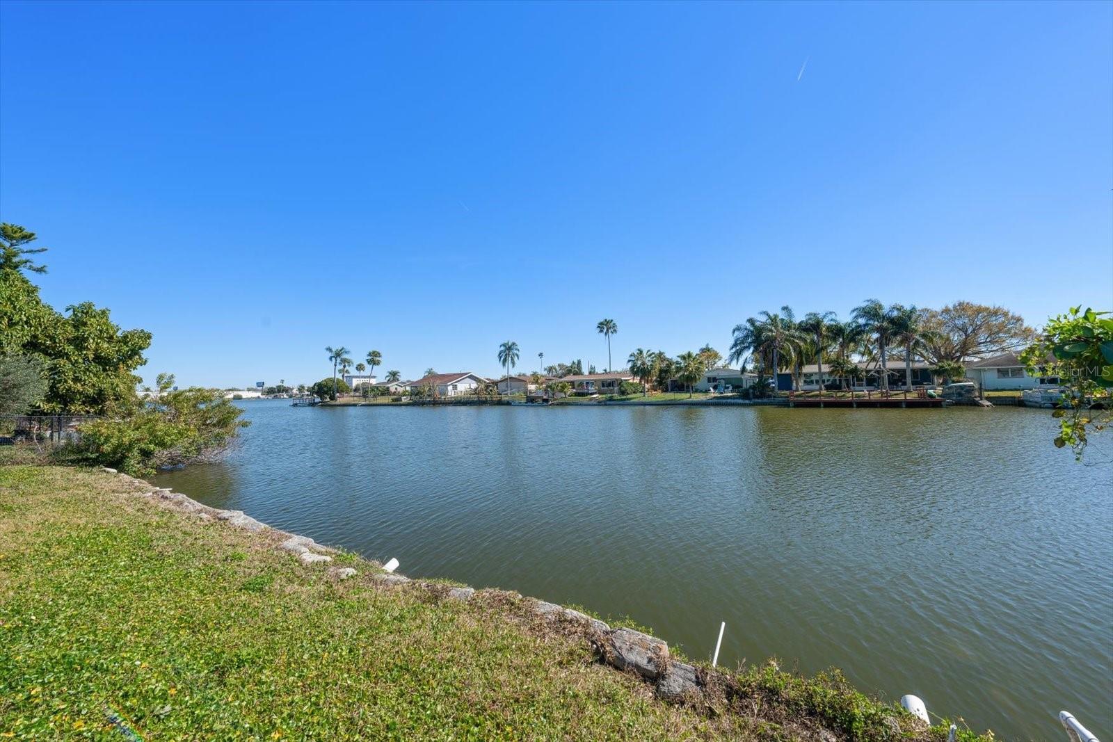 ALOHA GARDENS - Residential