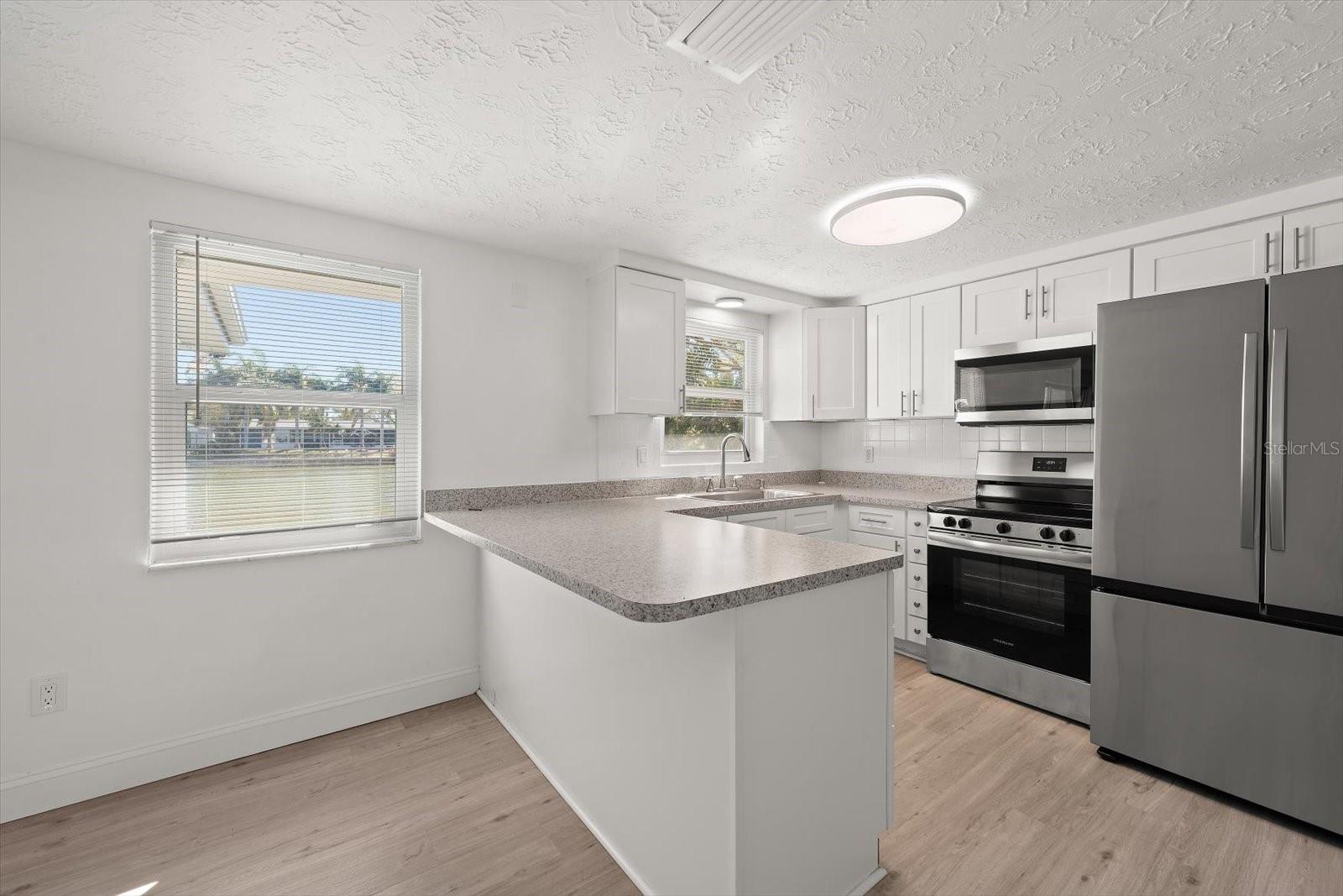 ALOHA GARDENS - Residential