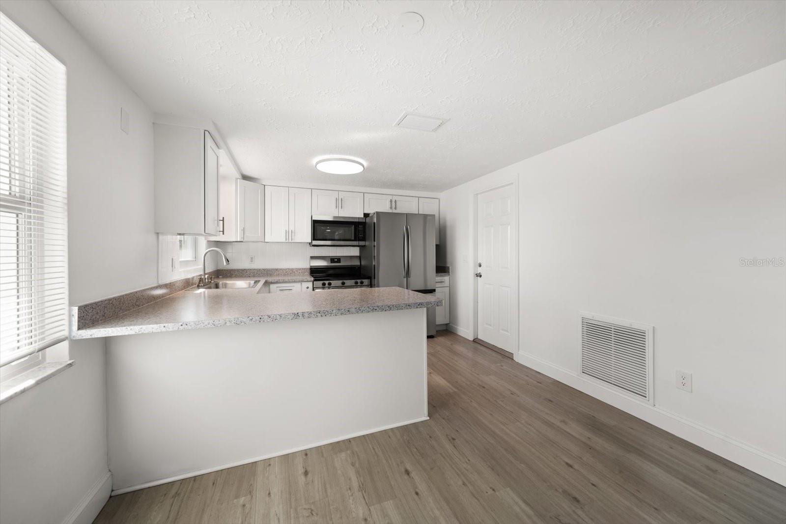 ALOHA GARDENS - Residential