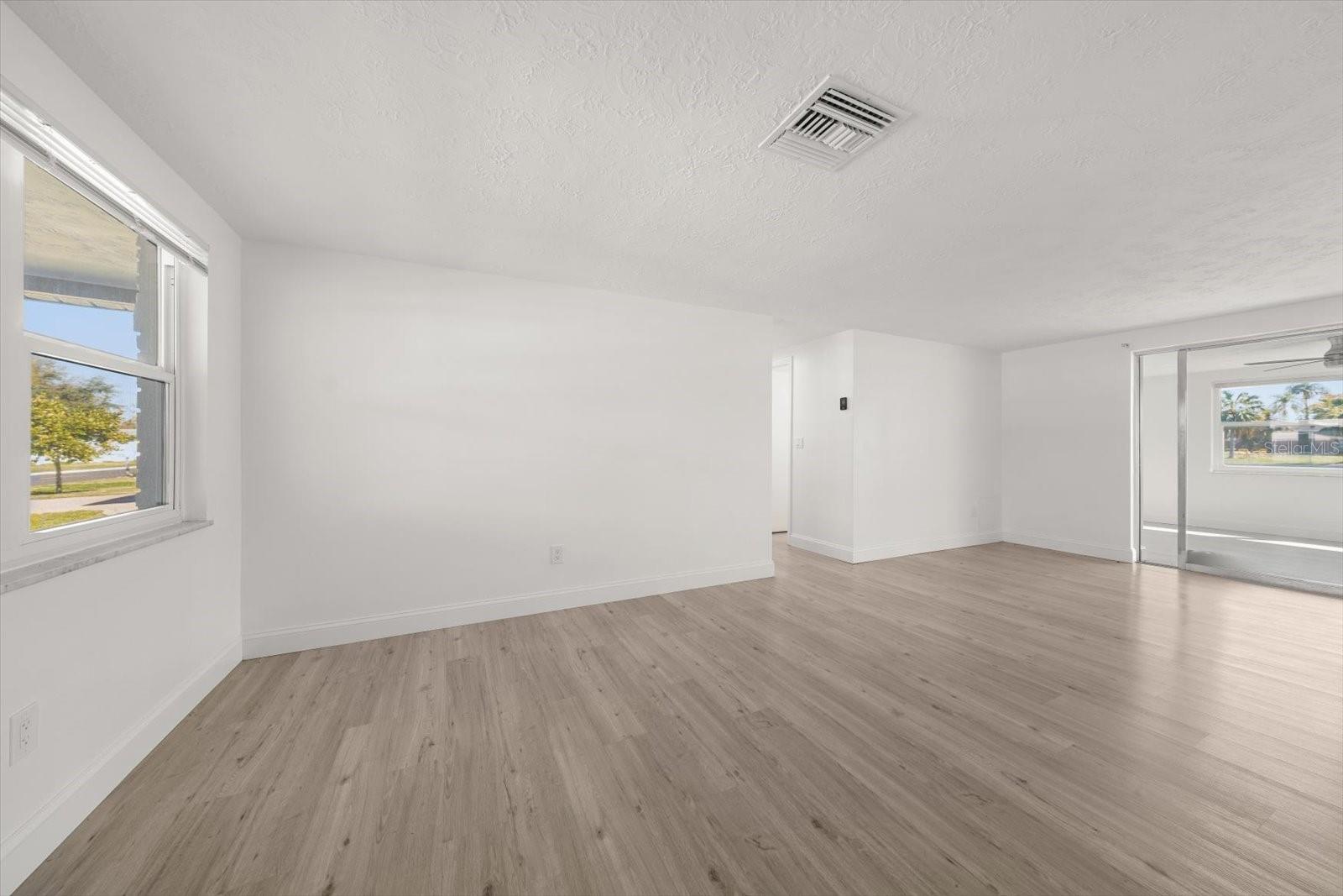 ALOHA GARDENS - Residential