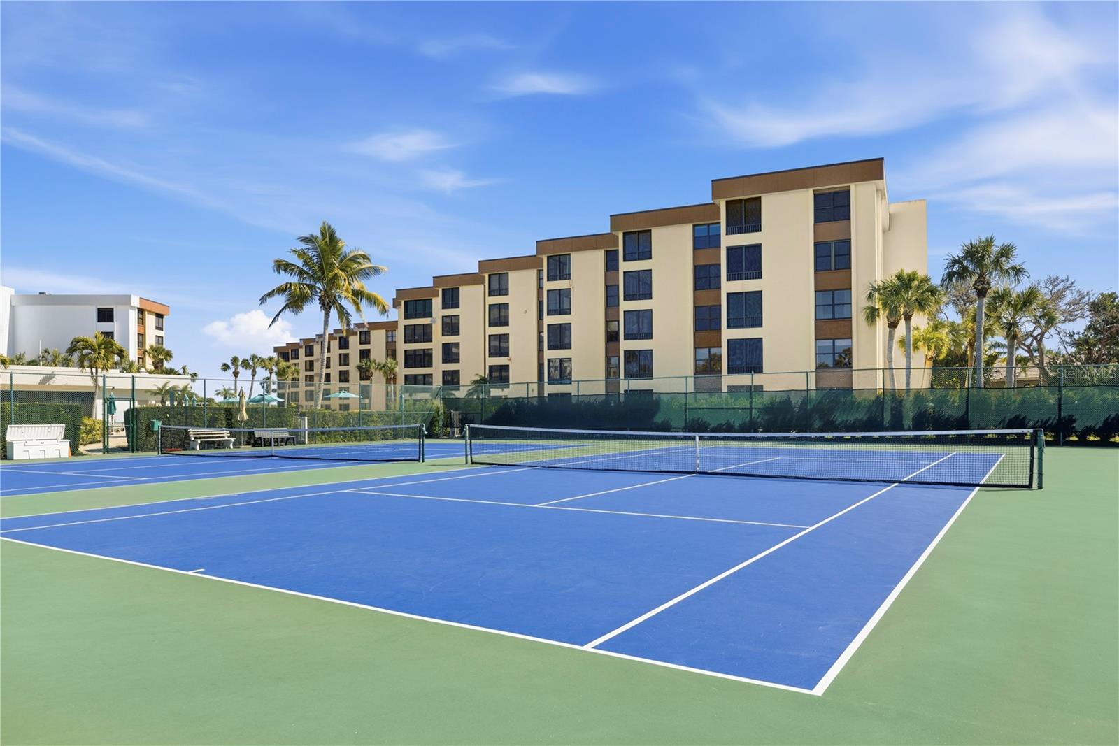 ISLAND REEF I - Residential