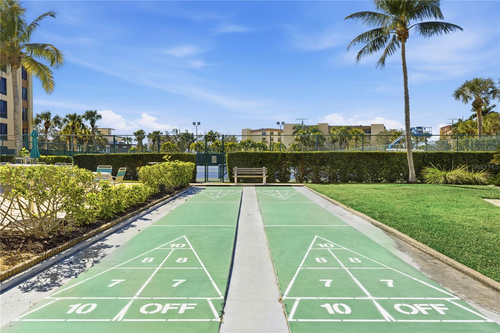 ISLAND REEF I - Residential