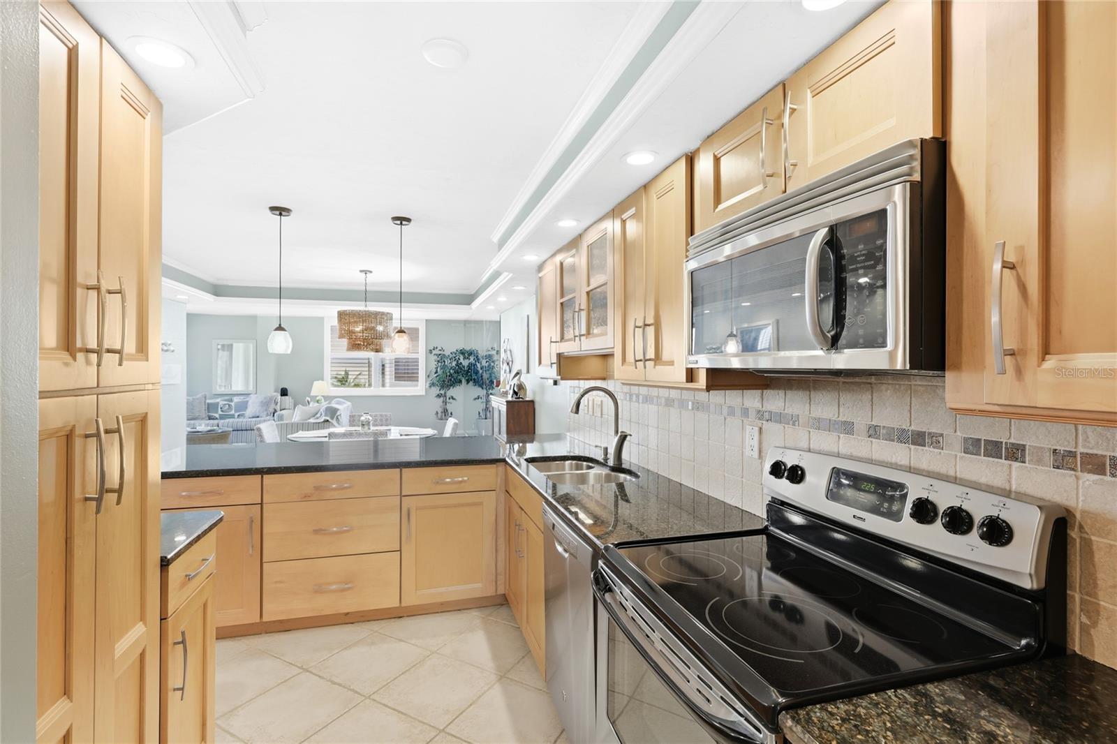 ISLAND REEF I - Residential