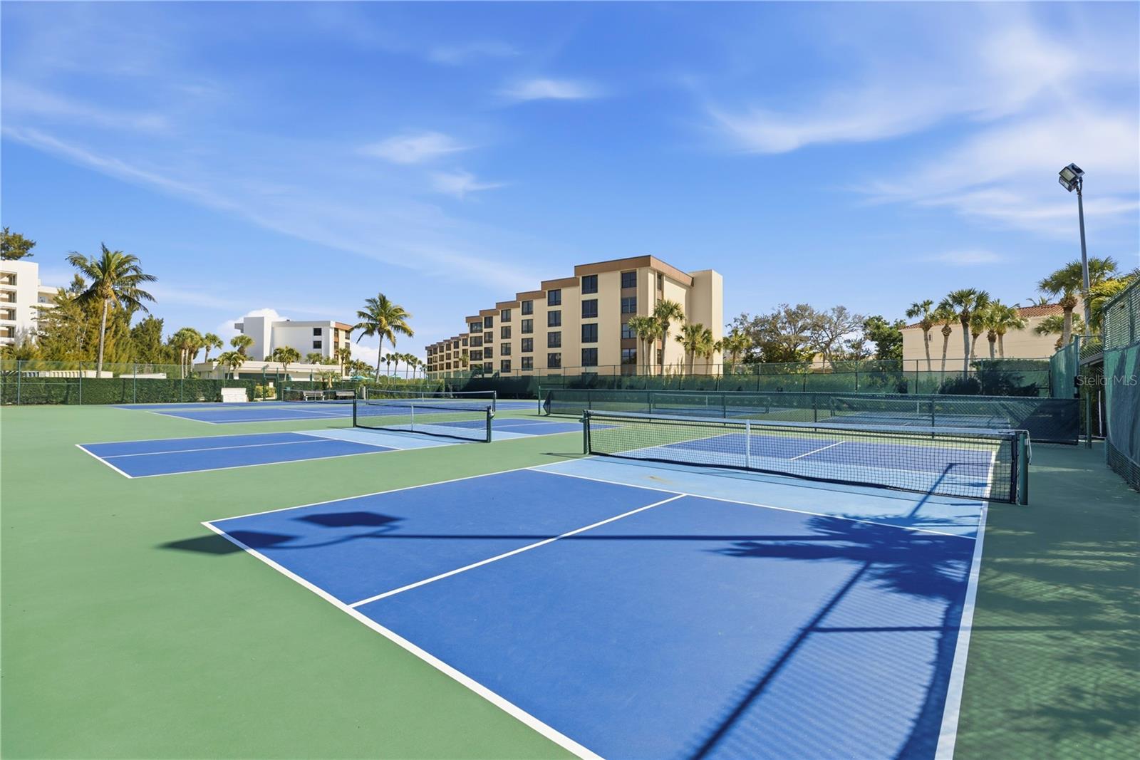 ISLAND REEF I - Residential