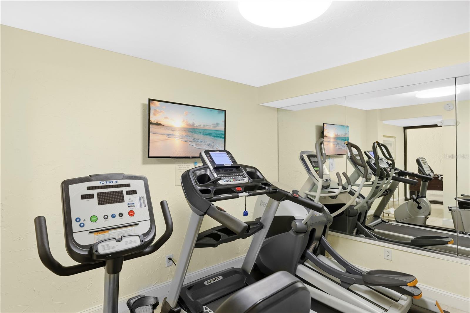 ISLAND REEF I - Residential