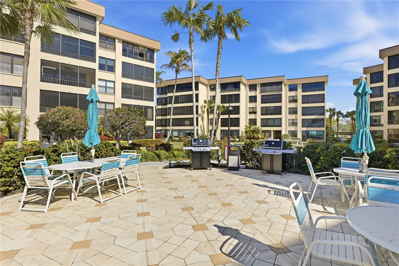 ISLAND REEF I - Residential